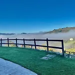 Oda ve Kahvaltı Country Piani Del Mattino
