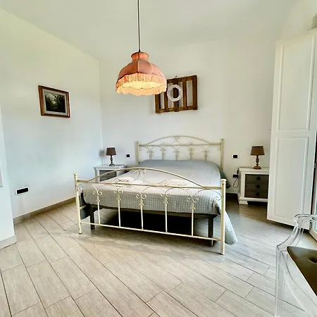 Country Piani Del Mattino Bed & Breakfast 3*